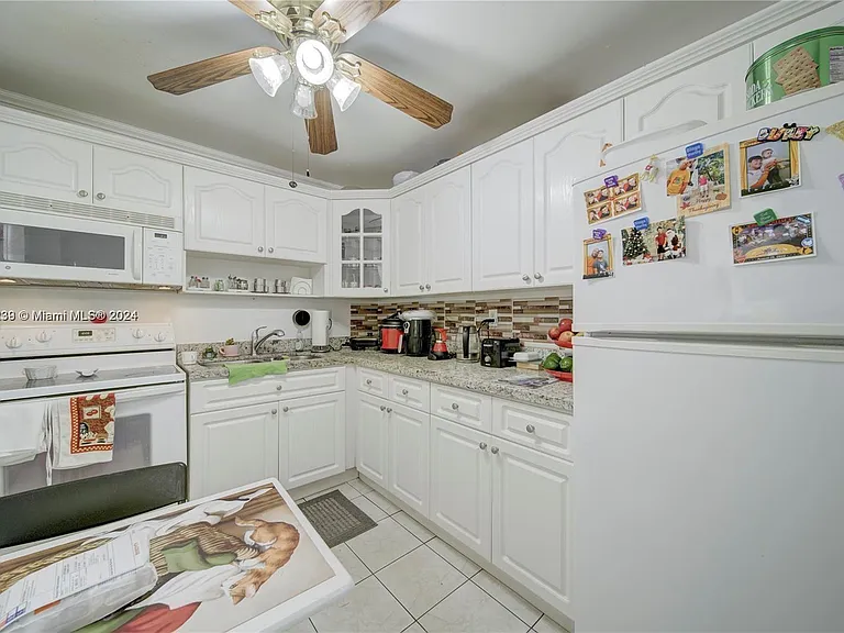 14140 SW 84th St #101-H — Photo 2
