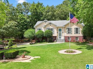 608 Park Forest Ln, Alabaster, AL 35007