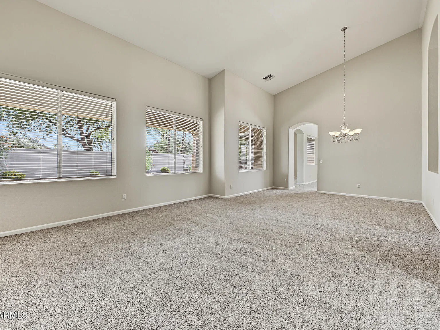 4 bed, 2.5 bath, 2946 sqft, $2,994 — Photo 4