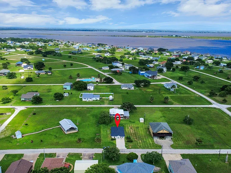 1105 W Bayshore Dr — Photo 11