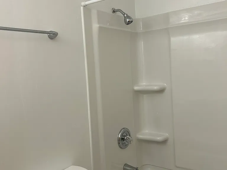 389 Alder Ct #A — Photo 2