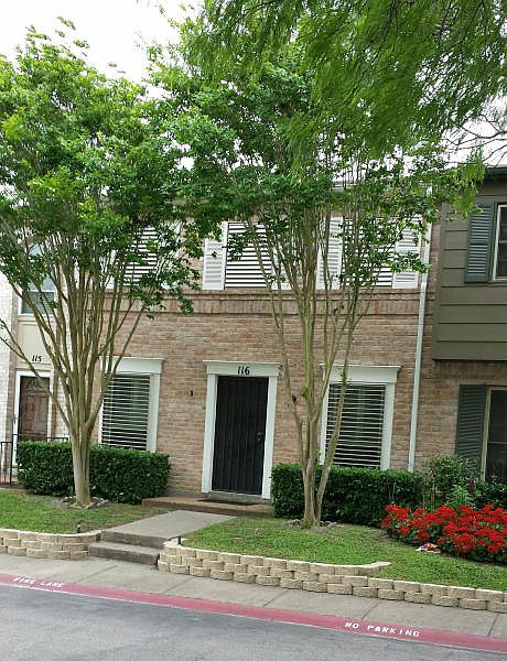 1st image of 116 Townhouse Ln #116