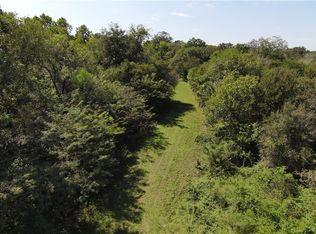 2224 Levee Rd, Bloomington, TX 77951