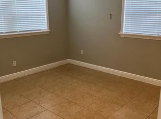 320 NW 73rd Ave, Miami, FL 33126