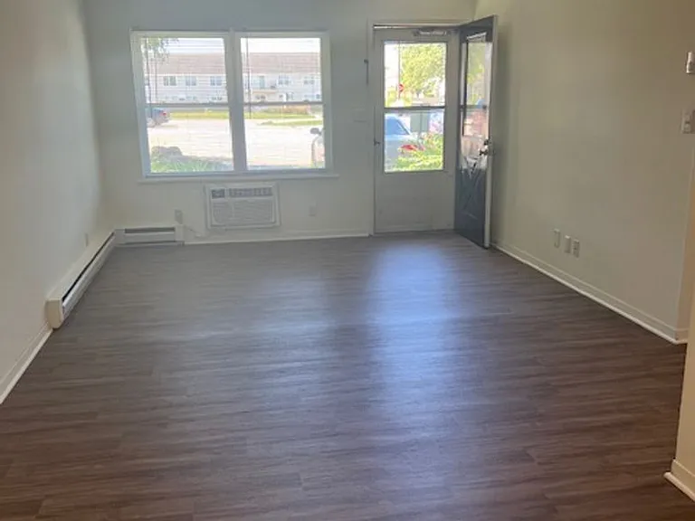 3750 McCarty Ln — Photo 12