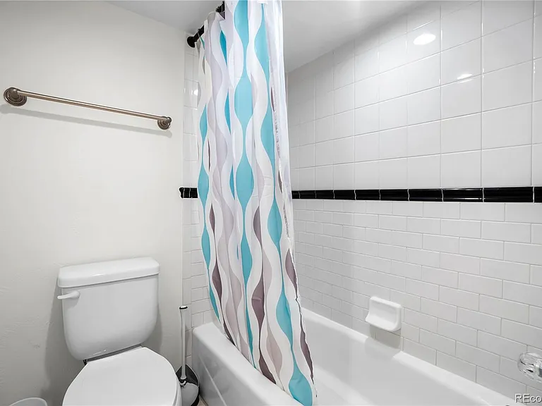 969 S Pearl St #103 — Photo 17