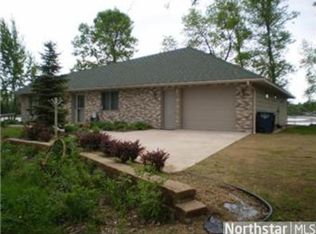29629 Glader Blvd, Lindstrom, MN 55045