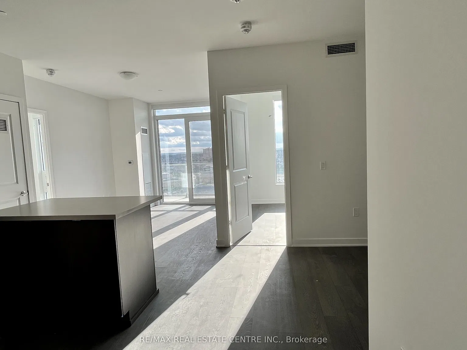 3 bed, $2,800 — Photo 4