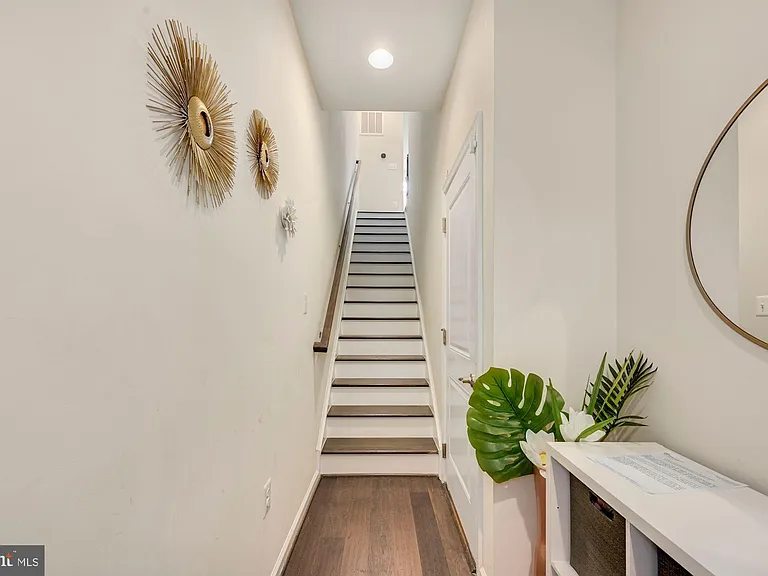 6106 Chronicle St — Photo 15