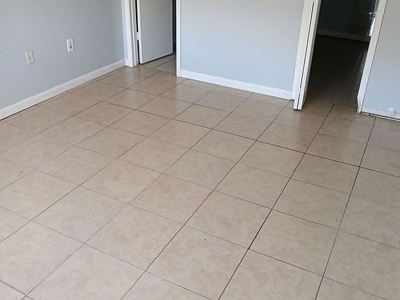 4th image of 5214 Via Hacienda Cir APT 207