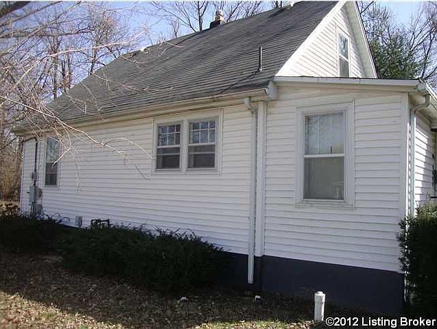 2nd image of 3010 Saint Dennis Ave