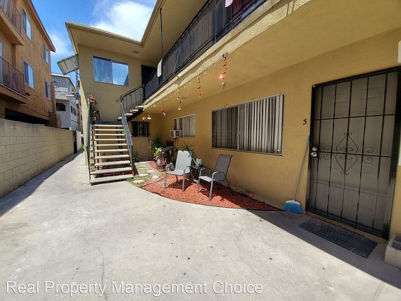 5th image of 1051 Ohio Ave #D