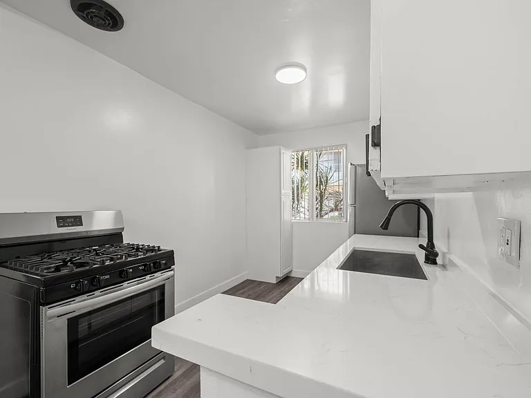 3933 Nicolet Ave #4A — Photo 3