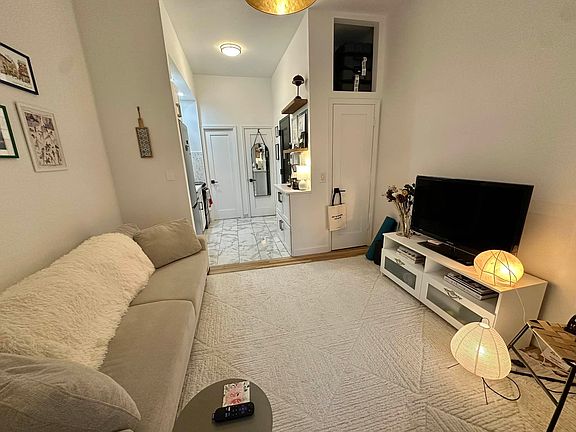 2nd image of 132 W 15th St APT 2A