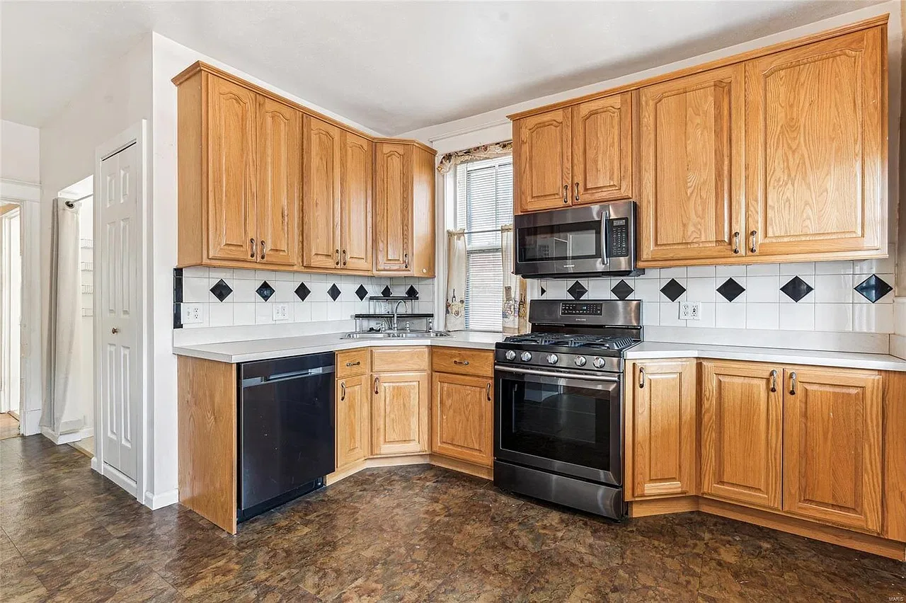 2 bed, 1000 sqft, $1,425 — Photo 4