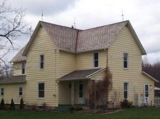 1111 Rutledge Rd, Transfer, PA 16154