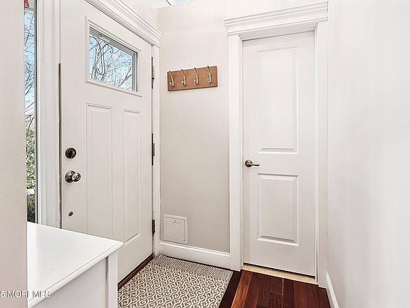4th image of 9 Bridgewaters Dr APT 9