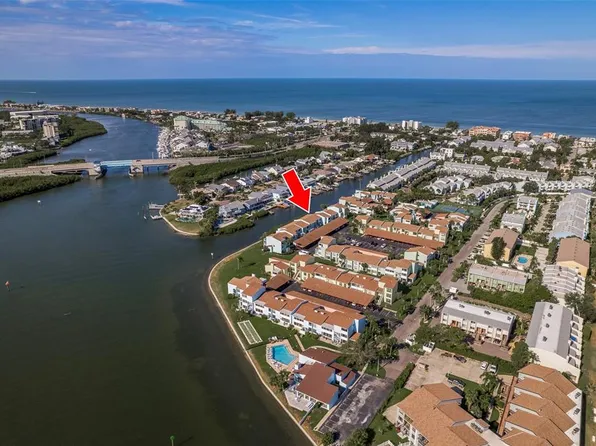 1 Windrush Blvd APT 60, Indian Rocks Beach, FL 33785