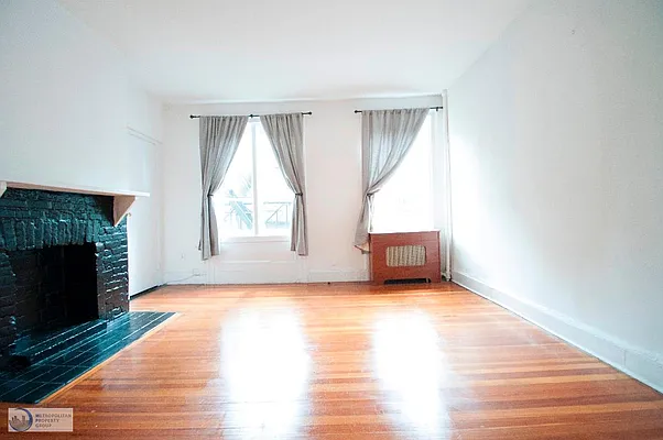 Rented by Metropolitan Property Group | media 10