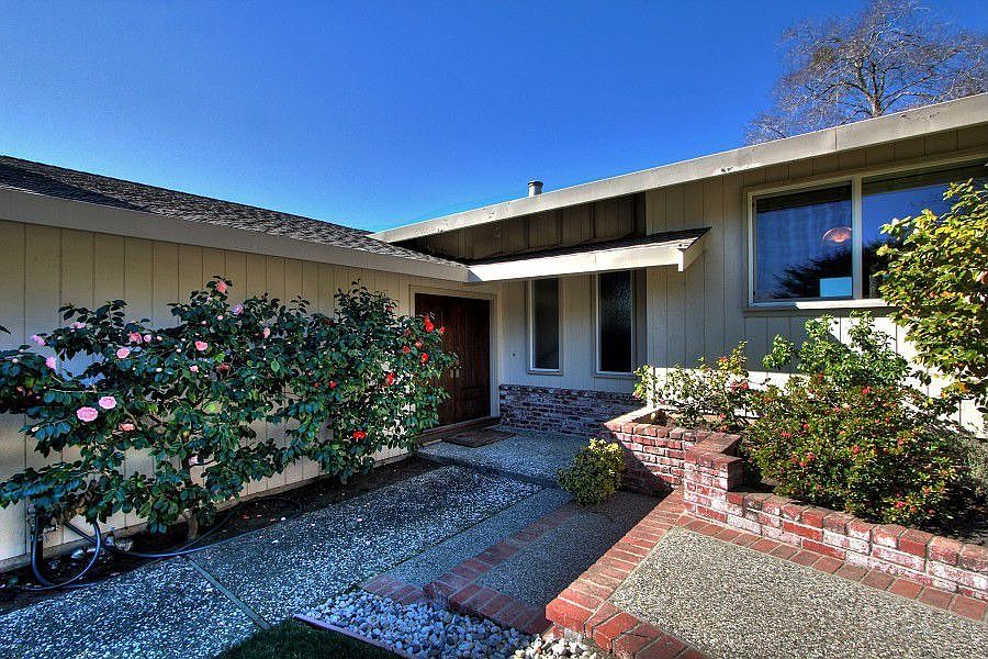 2nd image of 766 Crossbrook Dr