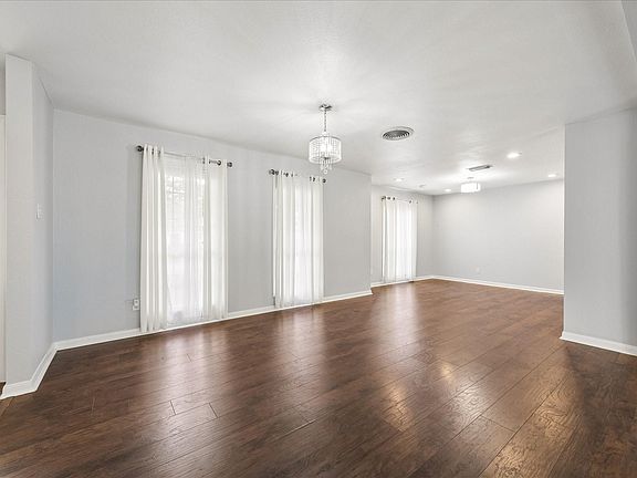 4th image of 427 Biscayne Blvd