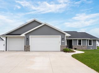 N9332 Mulholland Ln, Appleton, WI 54915