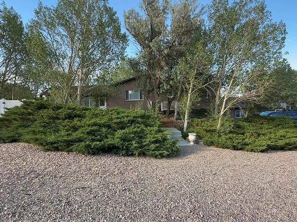 584 Gannett Dr, Rock Springs, WY 82901