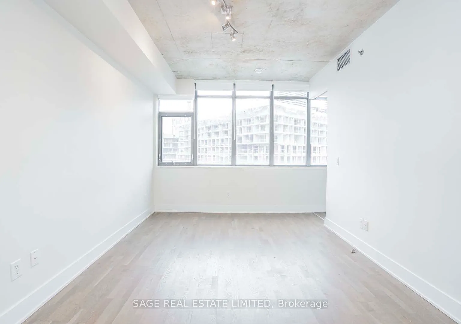 2 bed, $2,300 — Photo 4