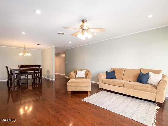 5th image of 720 Charles Ave