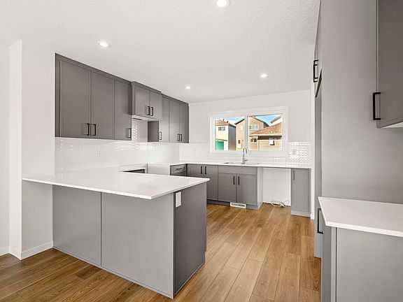 5th image of 17666 69a St SW