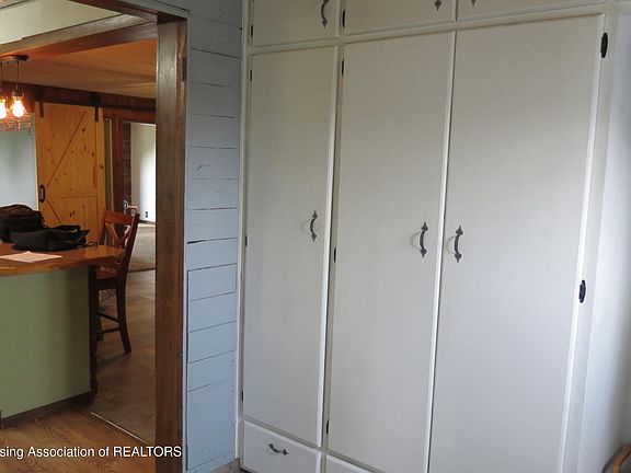 5th image of 6058 N Meridian Rd