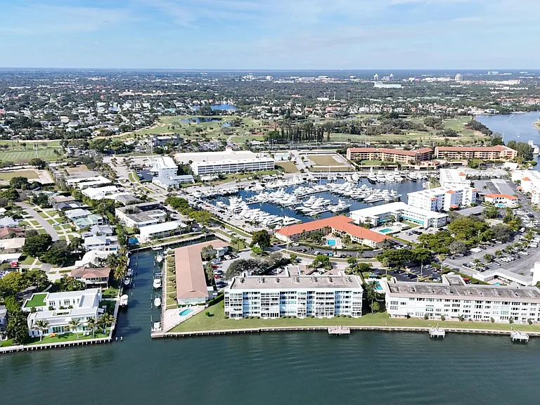 60 Yacht Club Dr #405 — Photo 27