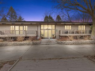 700 Marlawn Dr, Manistee, MI 49660