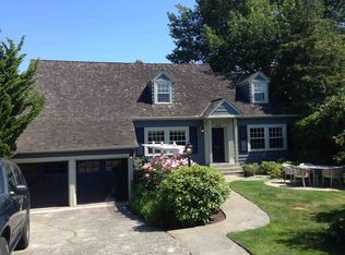 8218 Crest Dr NE, Seattle, WA 98115