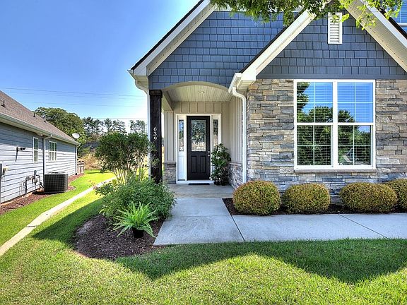 3rd image of 639 Ponden Dr