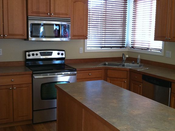 Kitchen; Stainless Appliances