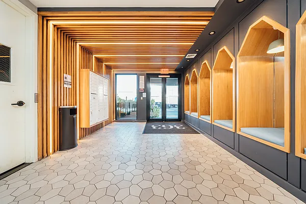 Rented by Nooklyn NYC LLC | media 52