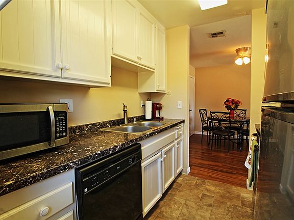 2nd image of 12157 Wintergreen Dr Unit 4