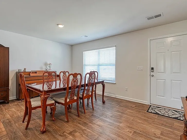 528 Keller Ln — Photo 8