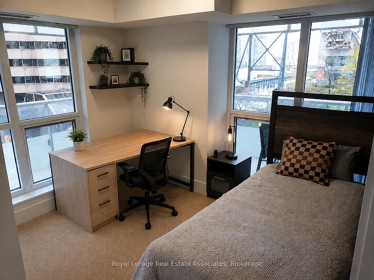 300 Front St W #611 — Photo 7