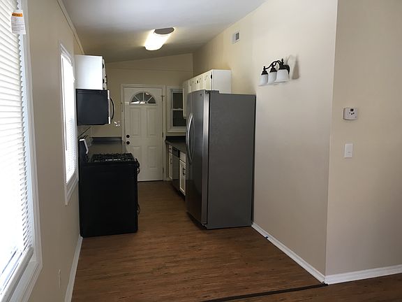 2nd image of 837 Seibert Ave