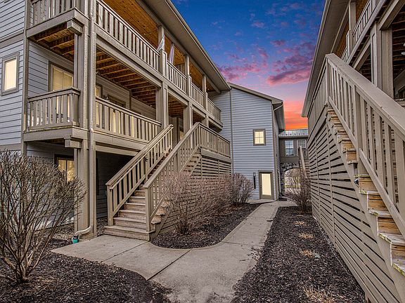 2nd image of 2005 Celadon Dr NE Suite 3