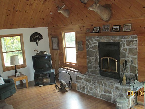 3rd image of 705 Bear Gap Road