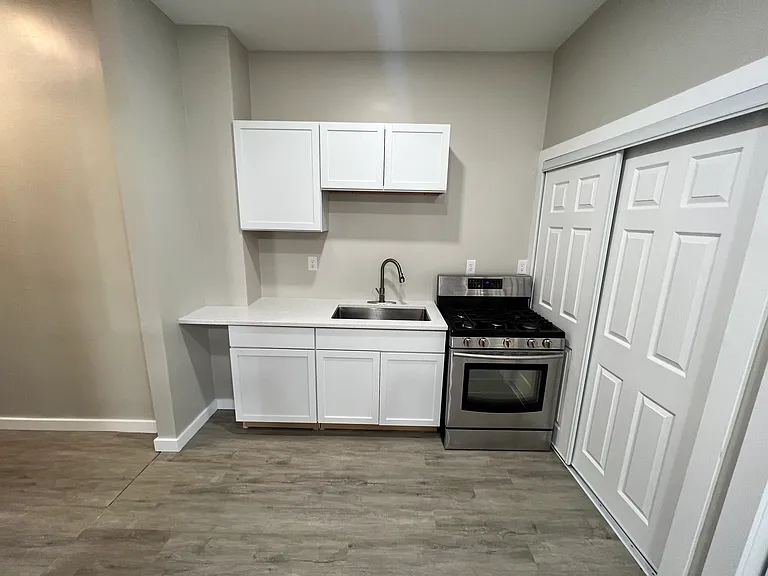 515 E North A St #B — Photo 3