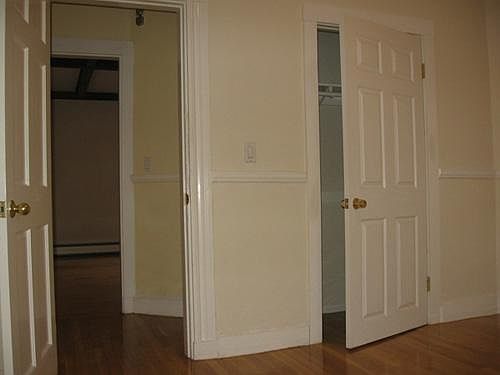 2nd image of 6 Cross St