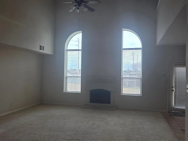 2103 Trinity Manor Ln — Photo 1
