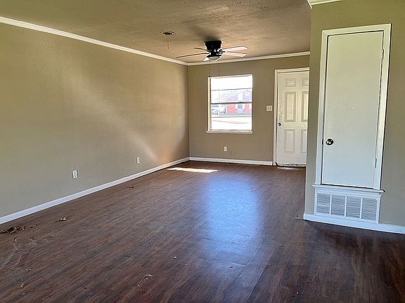2nd image of 4604 N Eden Hills Cir