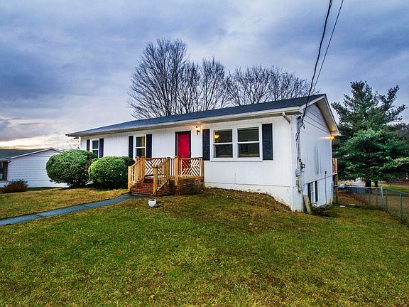 2nd image of 4417 Woodvale Dr