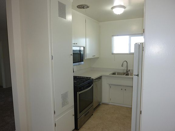 3rd image of 15219 S Normandie Ave #19