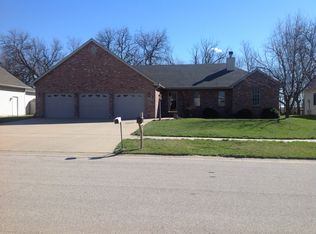 1028 Post Rd, Springfield, IL 62712